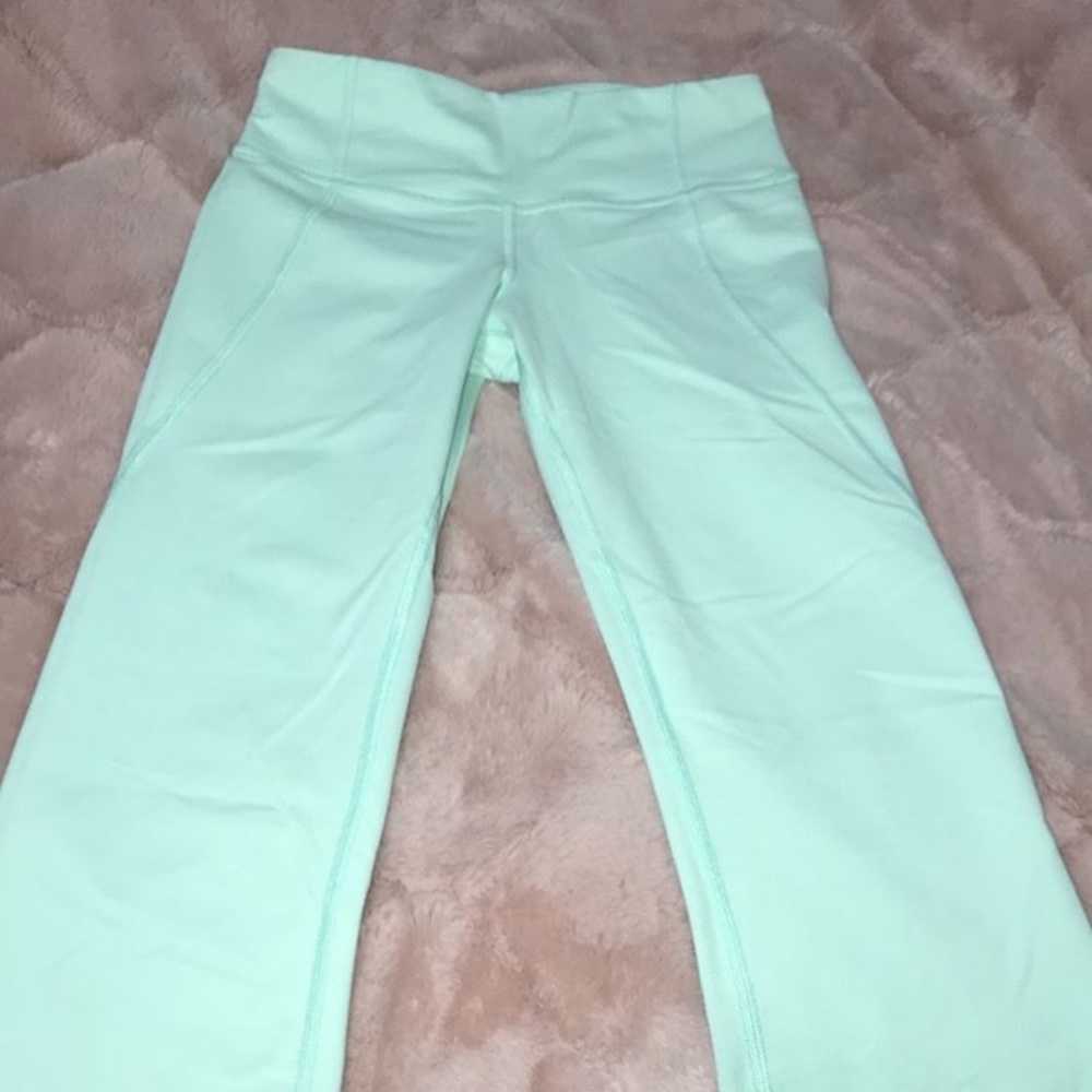 Lululemon crop leggings